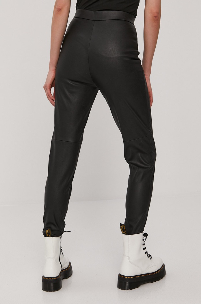 Odzież Vero Moda Spodnie 10234231 czarny