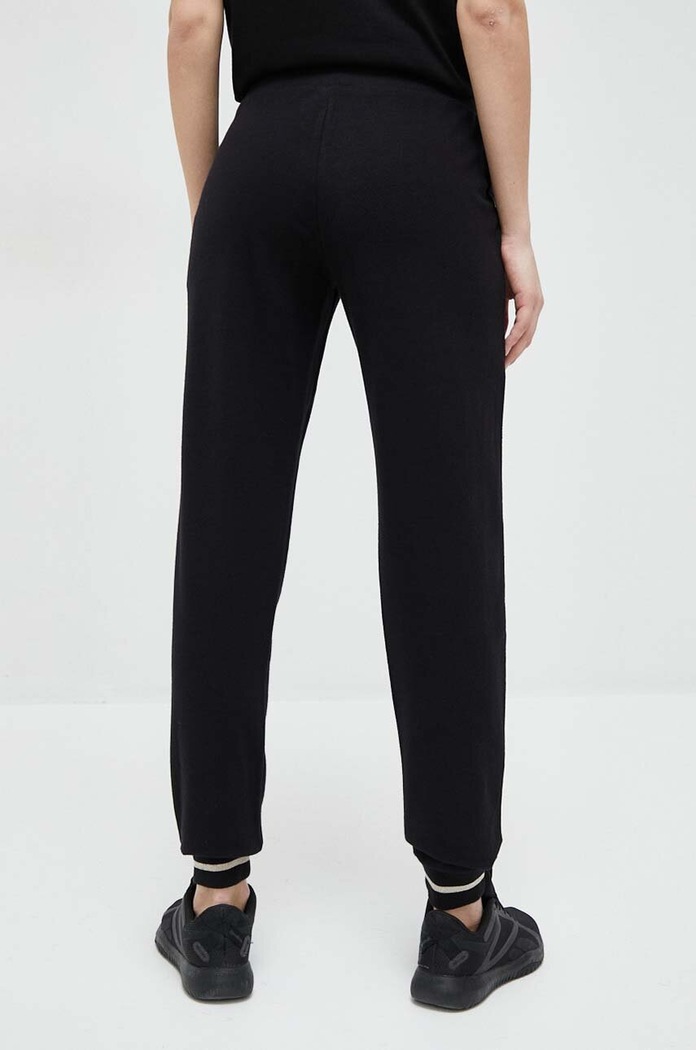 Abbigliamento EA7 Emporio Armani joggers 8NTP67.TJCQZ.NOS nero
