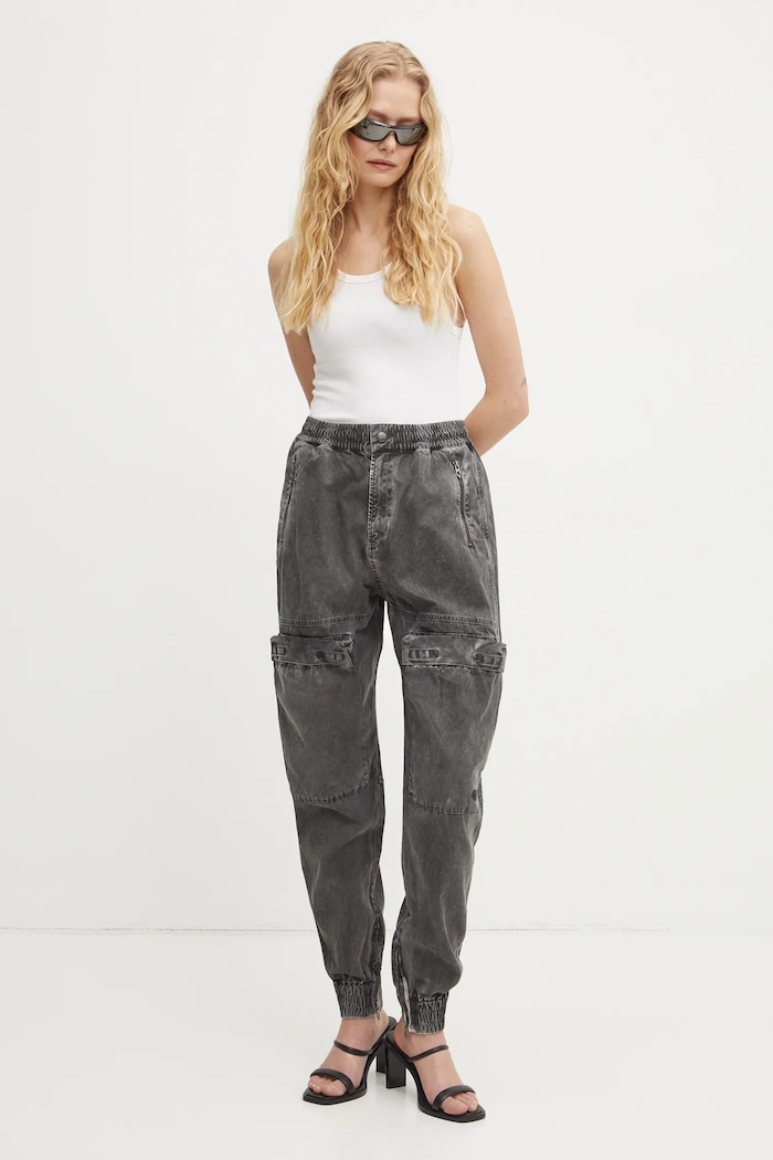 Bavlnené nohavice Diesel P-RIDE-Q3 TROUSERS A17383.0NJBP sivá AA00
