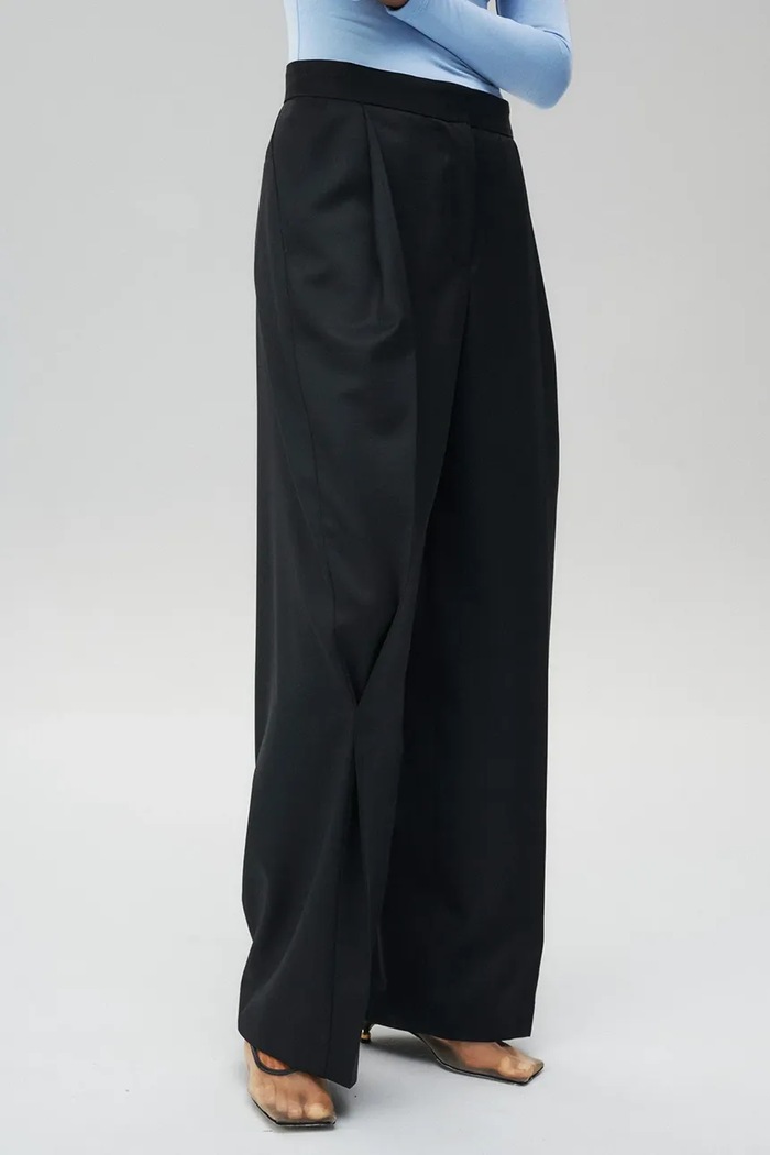 Pantaloni pentru femei din lână Perfect Timing Undress Code 1236 negru