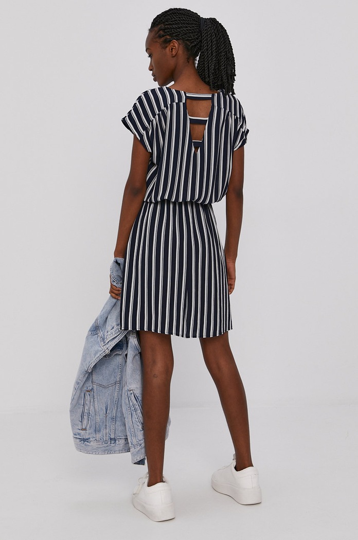 Vero Moda Sukienka 10229167 granatowy AA00