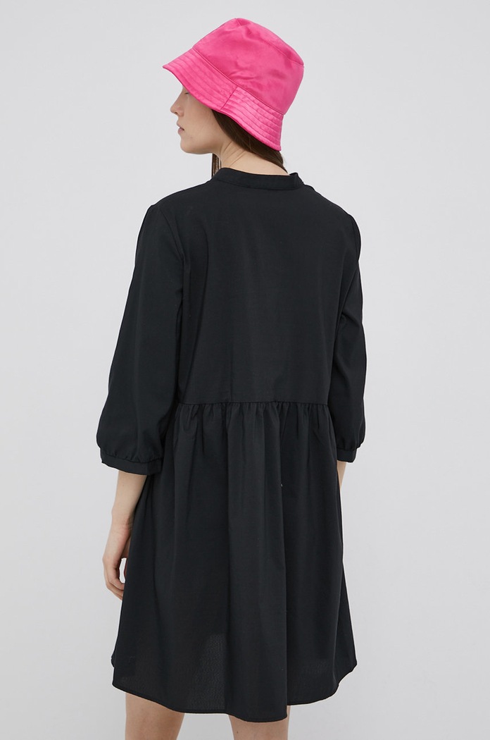Oblečenie Šaty Vero Moda 10248640.Black čierna