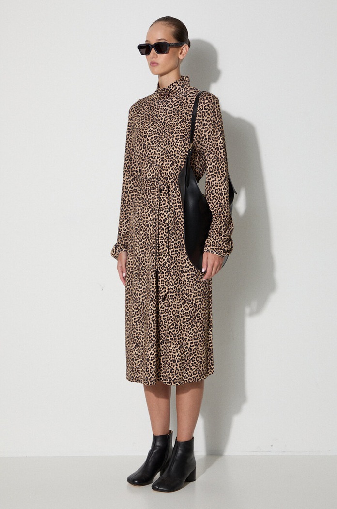 Šaty A.P.C. Robe Dorethea LYAAR-F05988 BLACK/WHITE LYAAR.F05988 hnedá AA00