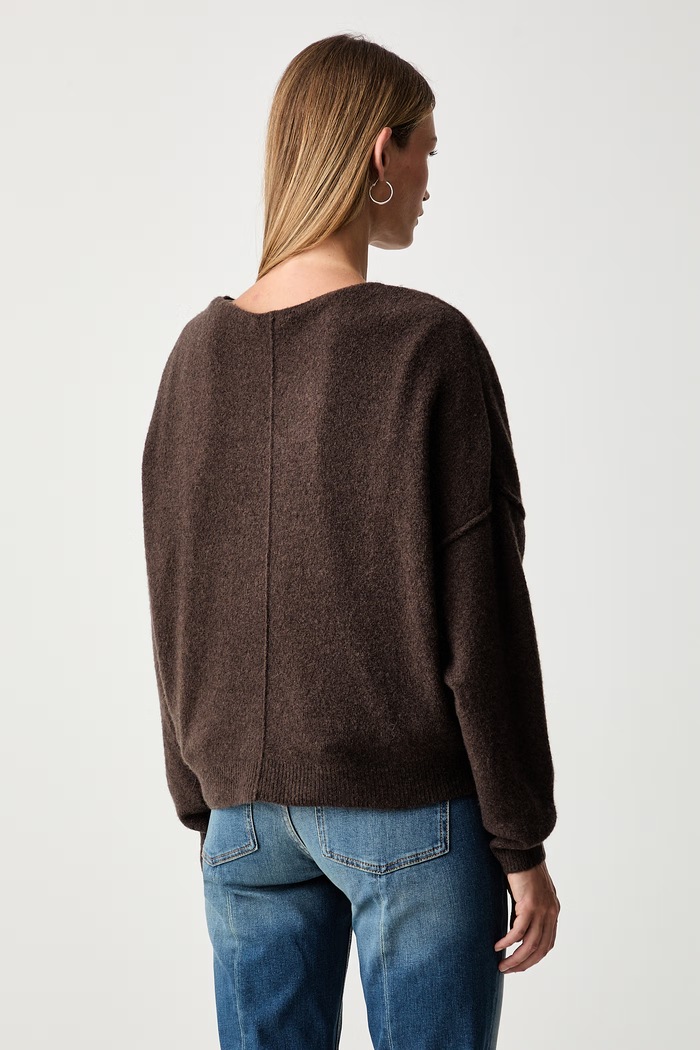 Odzież American Vintage sweter damski z dodatkiem wełny PULL ML COL BATEAU DAM225 brązowy