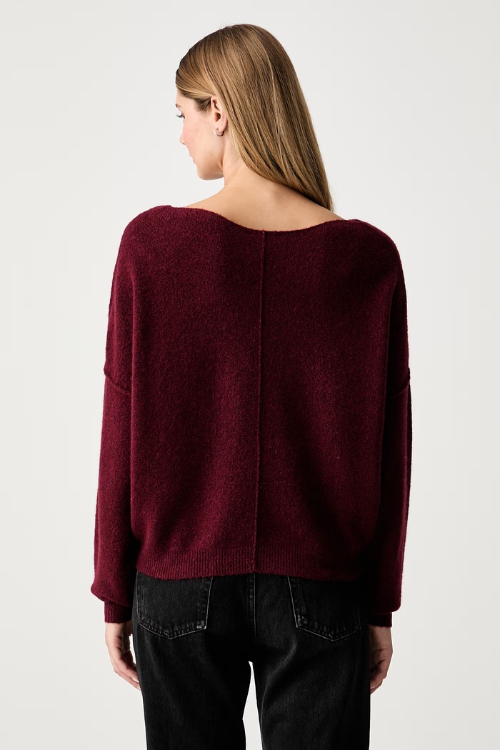 Odzież American Vintage sweter damski z dodatkiem wełny PULL ML COL BATEAU DAM225 bordowy