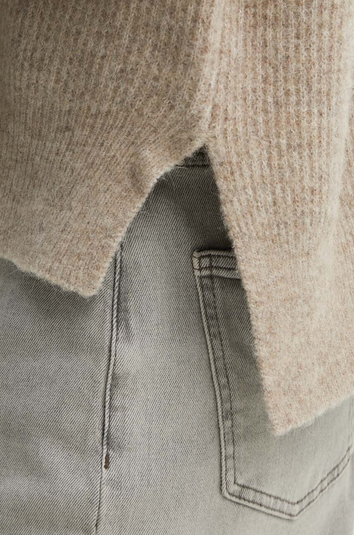 Gestuz sweter damski z wełną 10909333