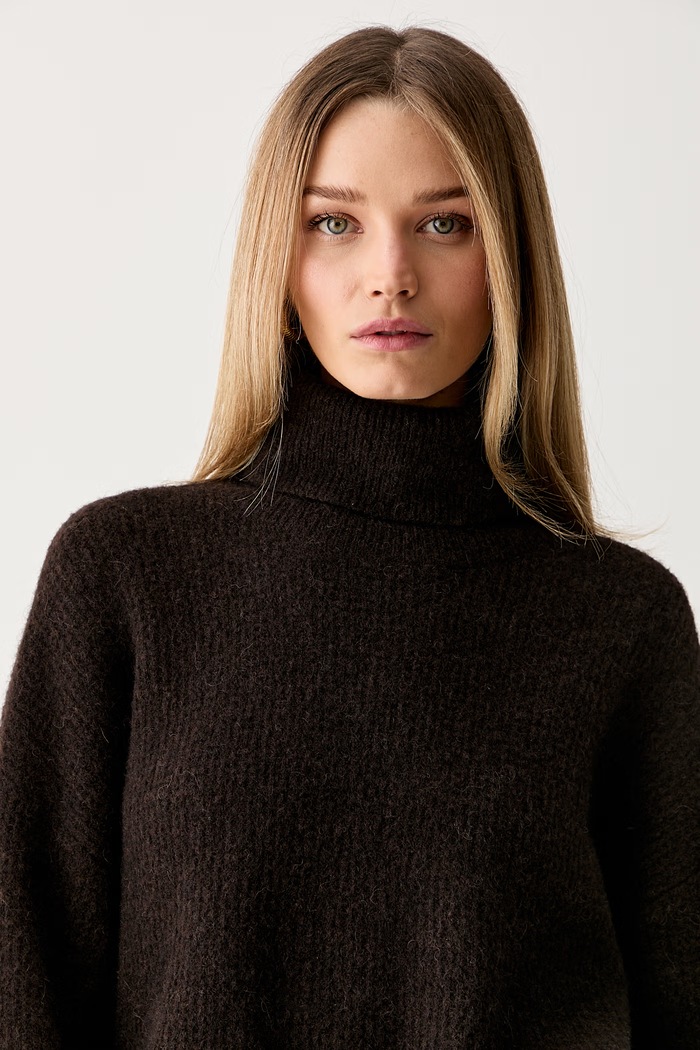 Gestuz sweter damski z wełną brązowy 10909333