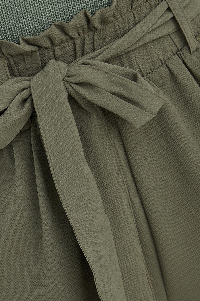 Pieces pantaloni scurti verde 17103514.GrapeLeaf