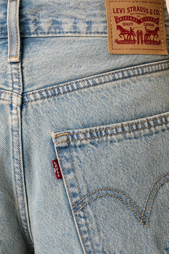 Levi's šortky dámské bavlněné SQUARE PEG modrá 005LV