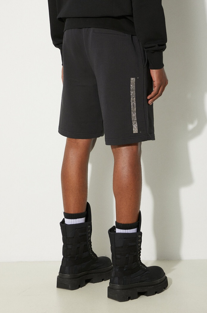 Дрехи A-COLD-WALL* Памучен къс панталон A-COLD-WALL* Foil Grid Sweat Shorts ACWMB132 BLACK ACWMB132. черен