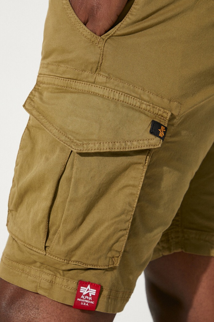 Шорти Alpha Industries 106251.11 зелений