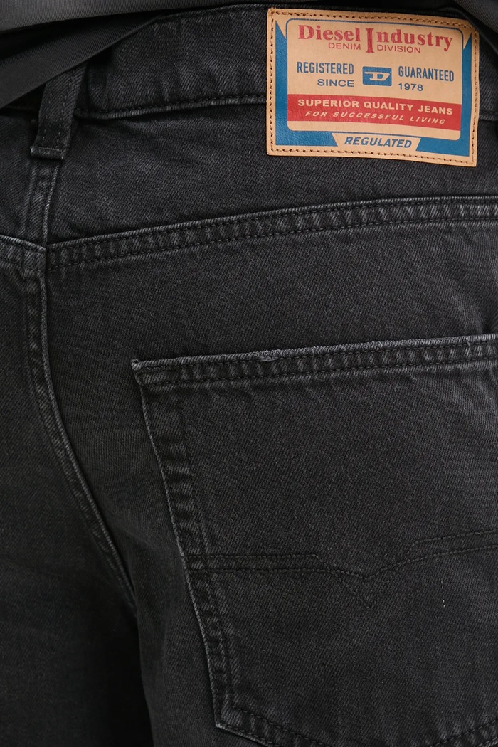 Jeans kratke hlače Diesel REGULAR-SHORT SHORTS črna A06430.0GRDW