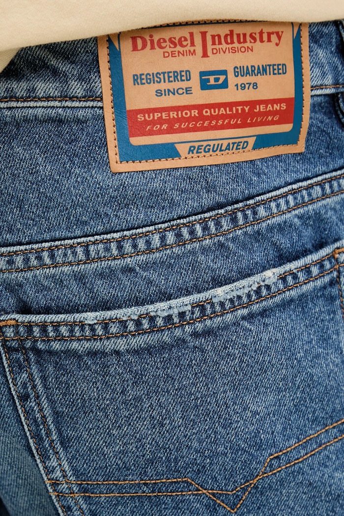 Rifľové krátke nohavice Diesel D-FIN SHORTS modrá A14621.0GRDY