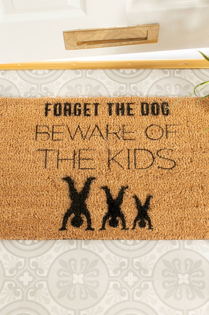 Salon i sypialnia Artsy Doormats wycieraczka Quirky Collection TYPO.BEWAREKIDS beżowy