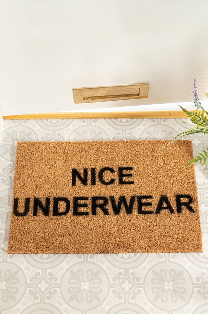Artsy Doormats wycieraczka Quirky Collection TYPO.NICEUNDERWEAR beżowy AA00