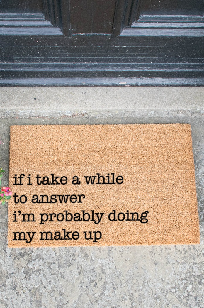 Artsy Doormats wycieraczka Chic Collection beżowy TYPO.DOINGMYMAKEUP
