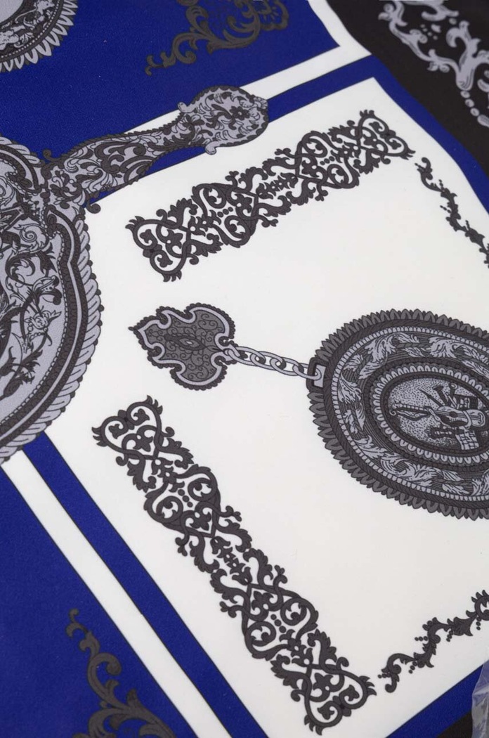 Obývacia izba a spálňa Dekoračný vankúš Guess Helma XPHELE.P1402 modrá