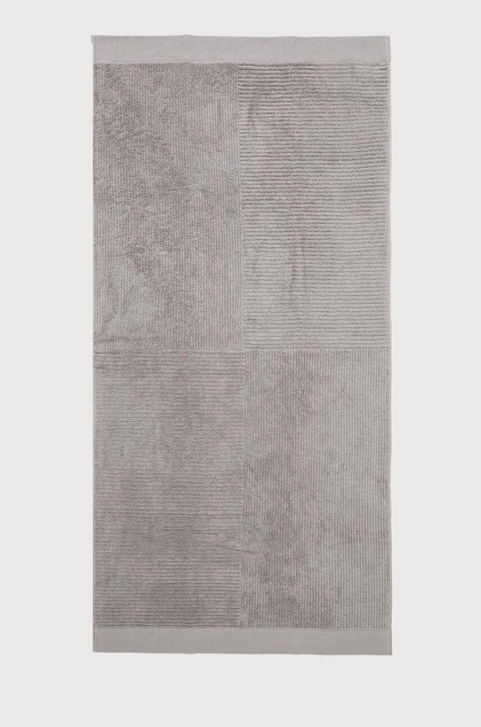 Středně velký bavlněný ručník Zone Denmark Classic Gully Grey 70 x 140 cm šedá 331187