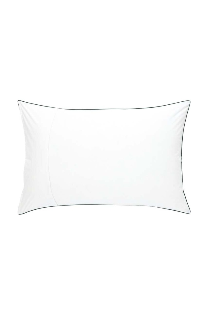 Lacoste Poszewka na poduszkę bawełniana L Tamis Blanc 50 x 75 cm 1038678 biały AA00