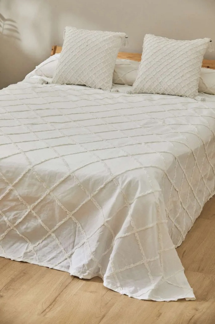Obývacia izba a spálňa Bavlnený prehoz Calma House Royal 180 x 260 cm ROYAL2.180.BCO biela