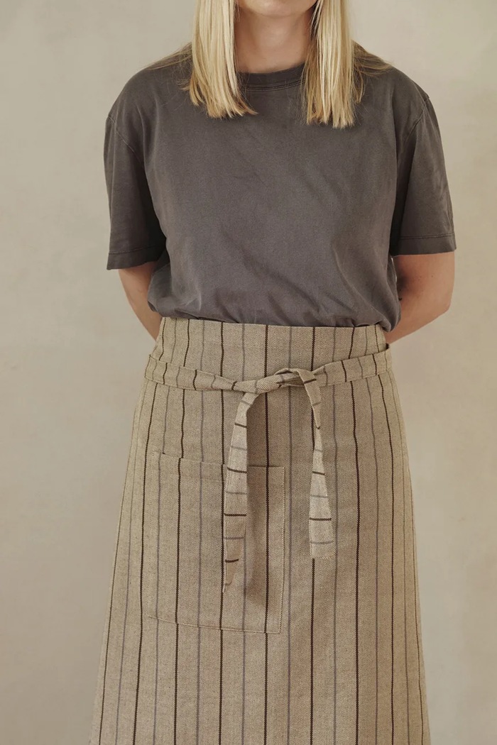 Bavlněná kuchyňská zástěra ferm LIVING Ito 1104270148 béžová AA00