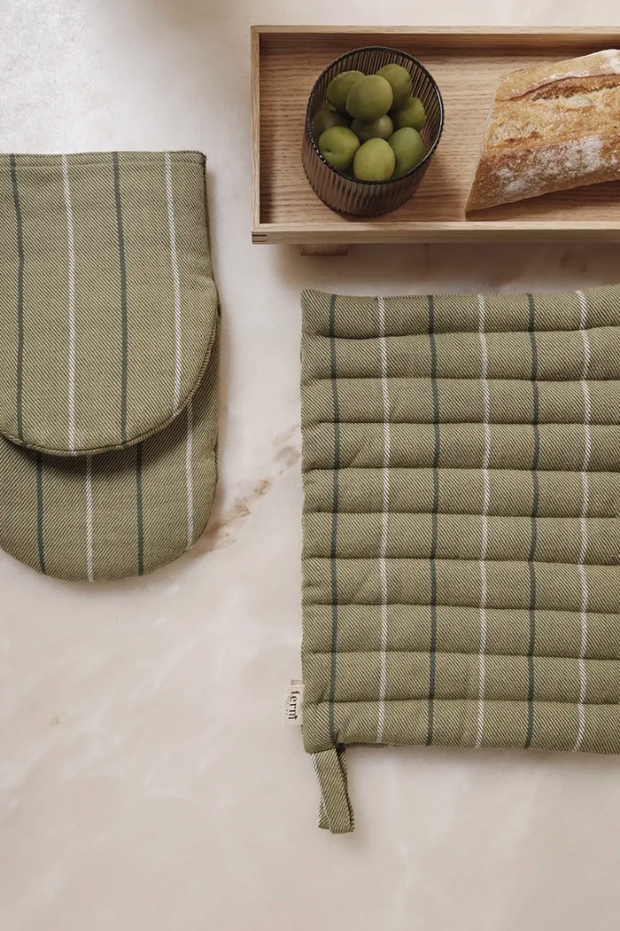 ferm LIVING rękawice kuchenne Ito Pot Holder 2-pack 1104270143 zielony AA00