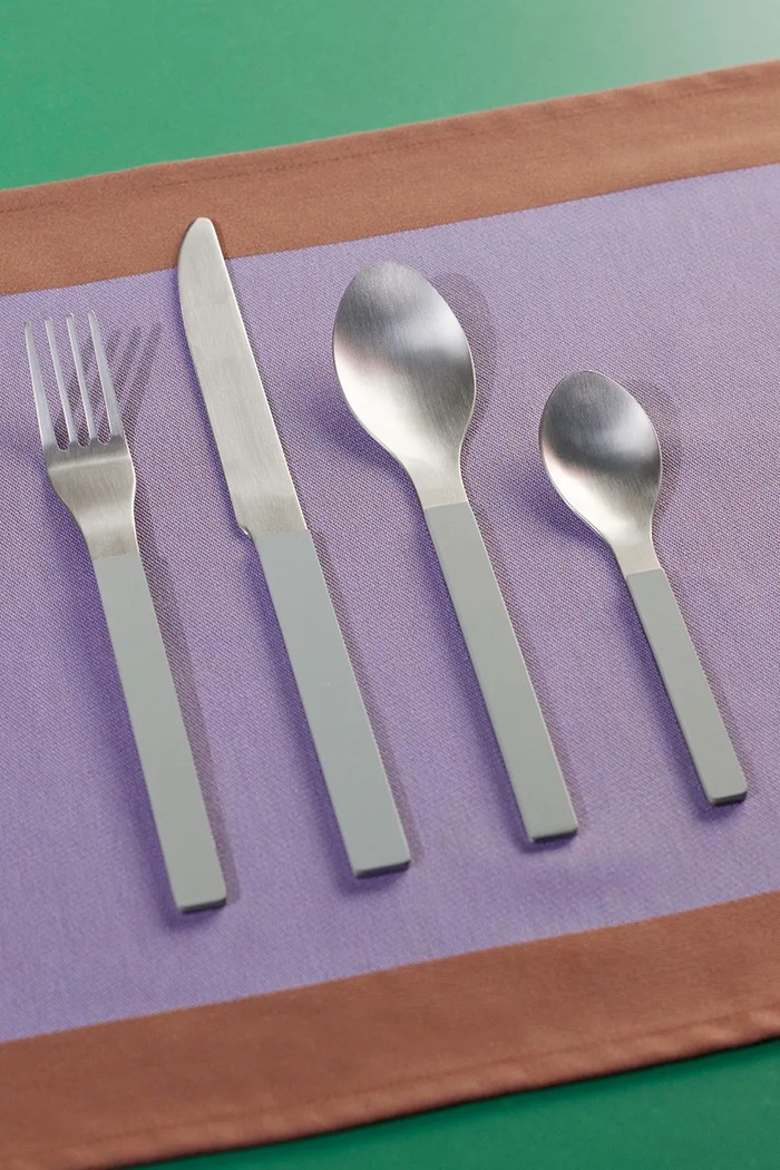 Bucătărie și bar HAY suport decorativ pentru farfurie Ram 43 x 31 cm AE046.A945 violet