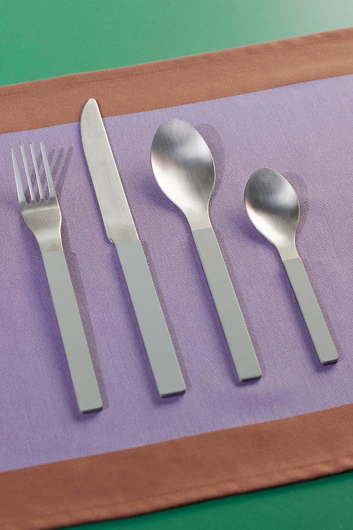 Bucătărie și bar HAY suport decorativ pentru farfurie Ram 43 x 31 cm AE046.A945 violet