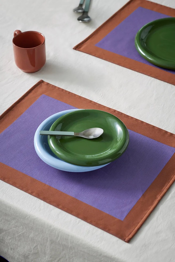 HAY suport decorativ pentru farfurie Ram 43 x 31 cm violet AE046.A945