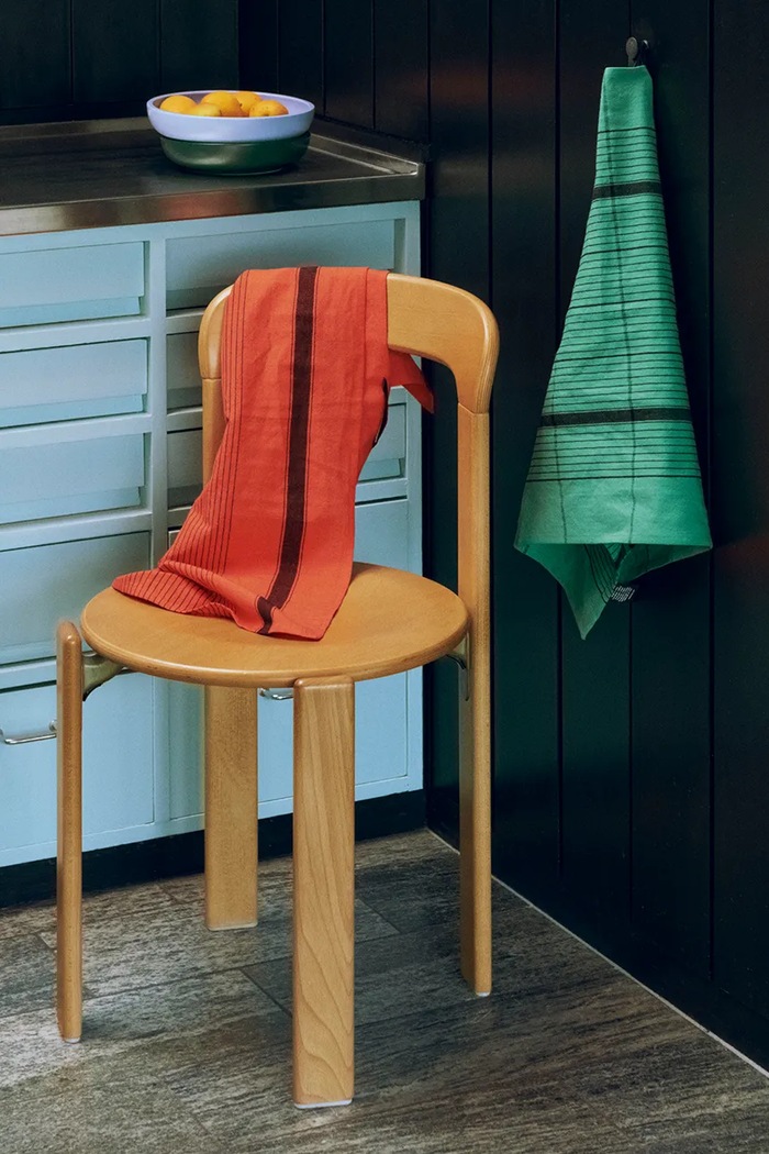 Kuchyňa a bar Kuchynská utierka s prímesou ľanu HAY Linear 52 x 80 cm AE746.E494.AB80 zelená
