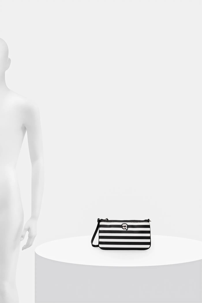 Karl Lagerfeld poseta IKON A1W32038
