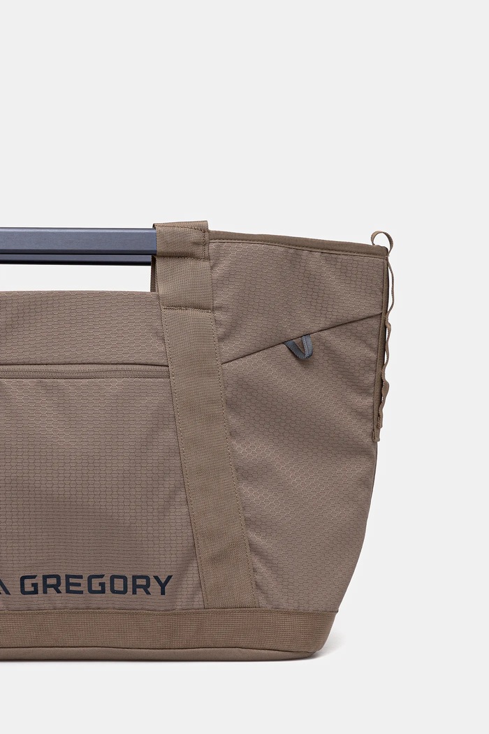 Gregory geantă Alpaca Tote 52 x 40 x 20 cm maro ALPACA.UTILITY.TOTE.50L