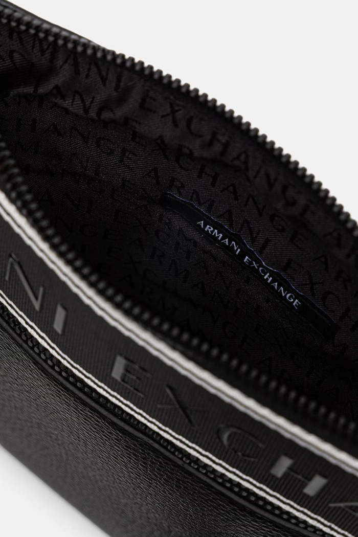 Armani Exchange mala torba za muškarce XM002610.AF22662.NOS crna
