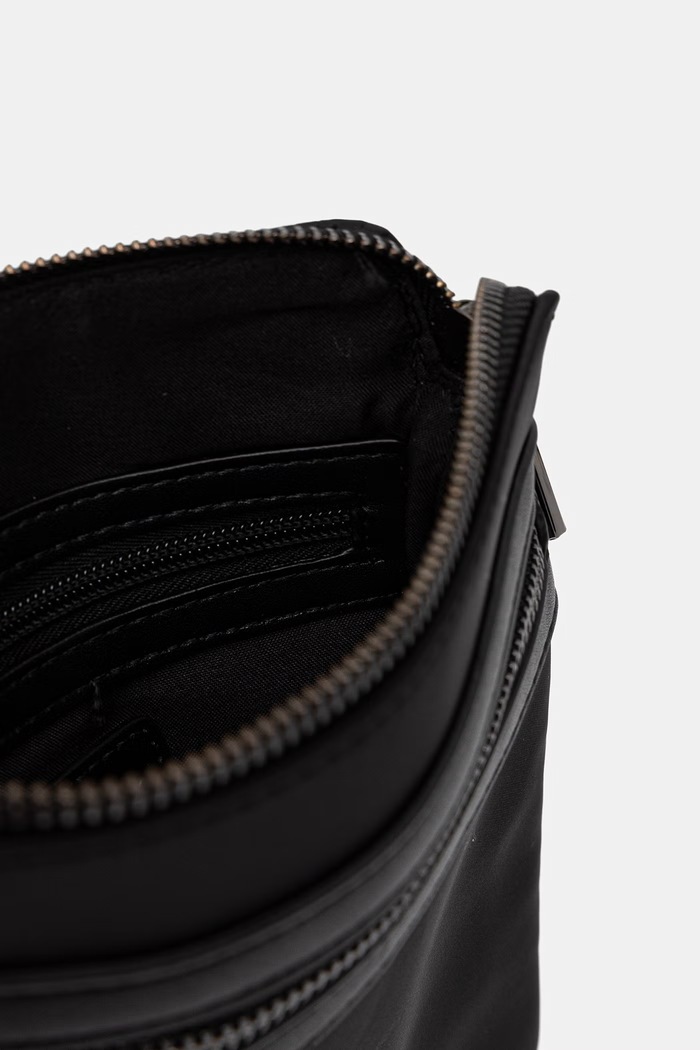 Valentino Bags férfi válltáska KYLO VBS47303 fekete