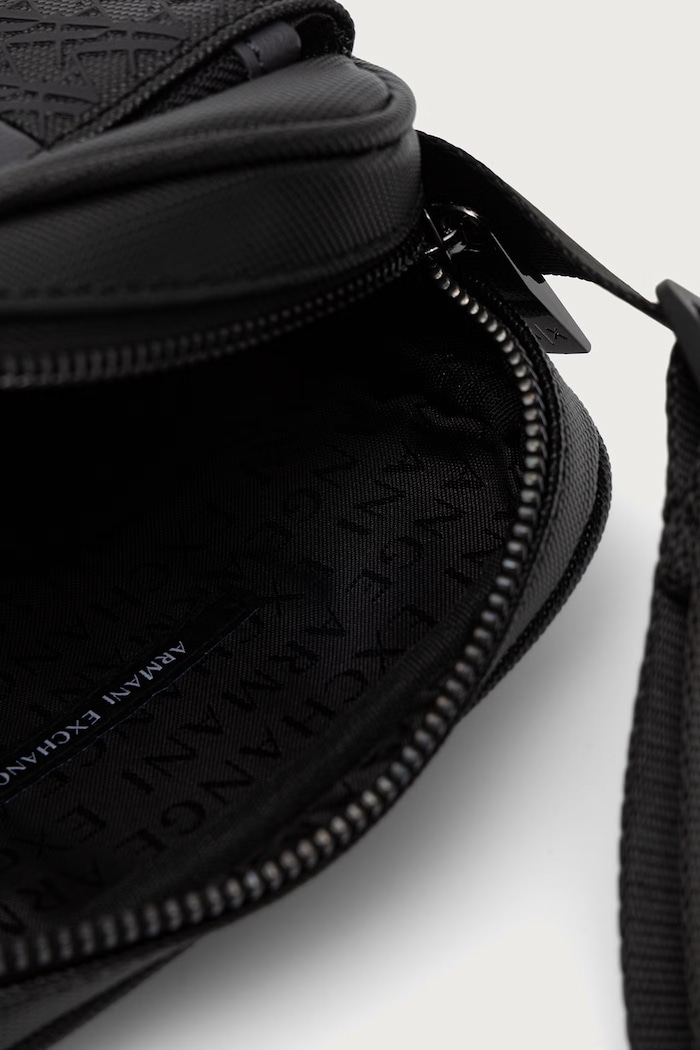 Armani Exchange mala torba za muškarce XM003174.AF26691.NOS crna