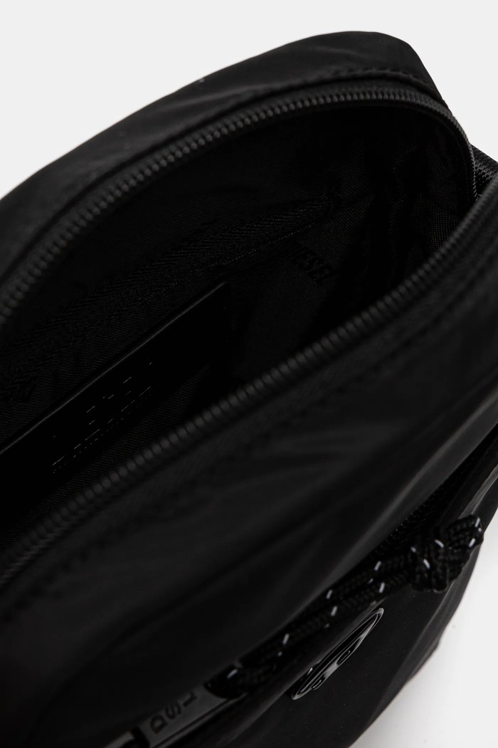 Torbica za okoli pasu Diesel D-PACK D-PACK CROSSBODY X cros X10310.P8166 črna