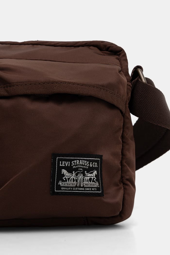 Levi's saszetka MISSION BAY brązowy 004C4