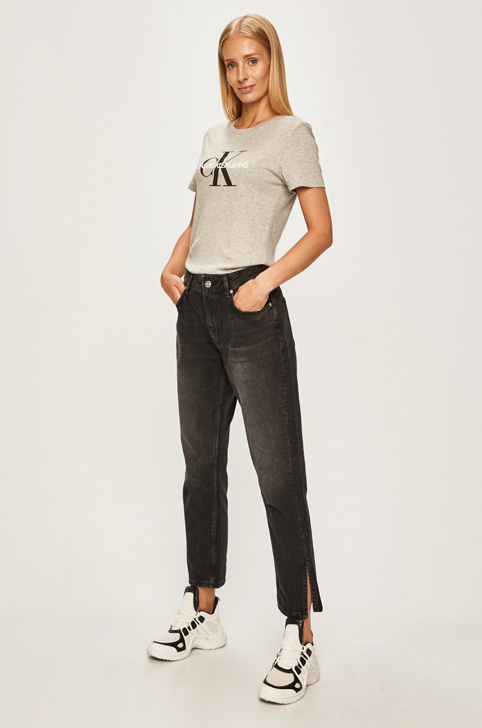 Calvin Klein Jeans - Tričko J20J207878 sivá AA00