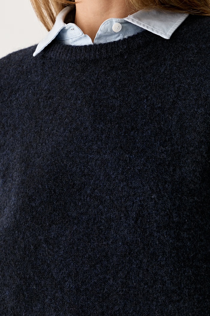 Gestuz sweter damski z wełną 10909815 granatowy