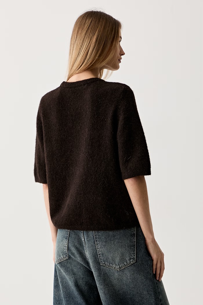 Odzież Gestuz sweter damski z wełną 10909815 brązowy