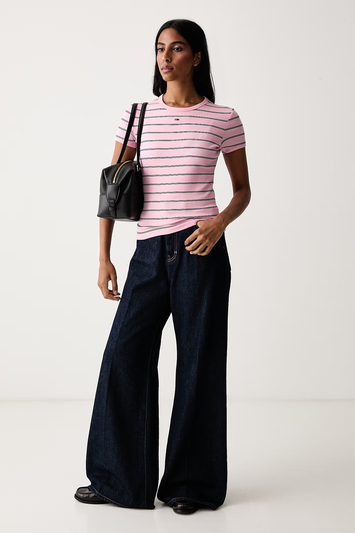 Tommy Jeans Тениска дамска от памук с еластан DW0DW17383. розов AA00