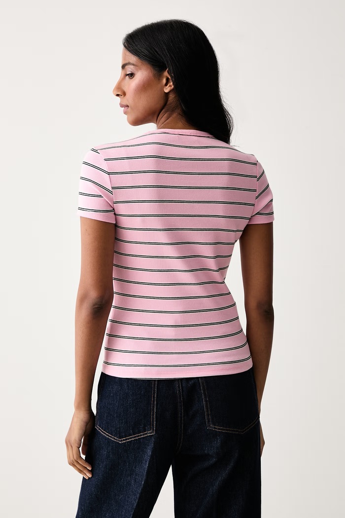 Дрехи Tommy Jeans Тениска дамска от памук с еластан DW0DW17383. розов