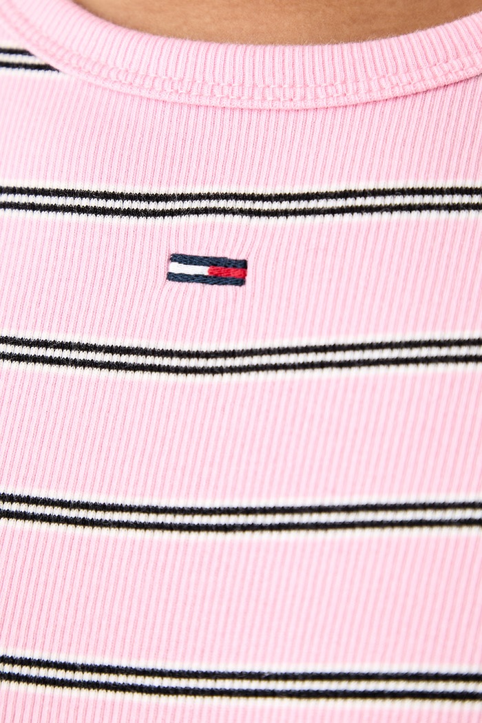 Тениска дамска от памук с еластан Tommy Jeans розов DW0DW17383.