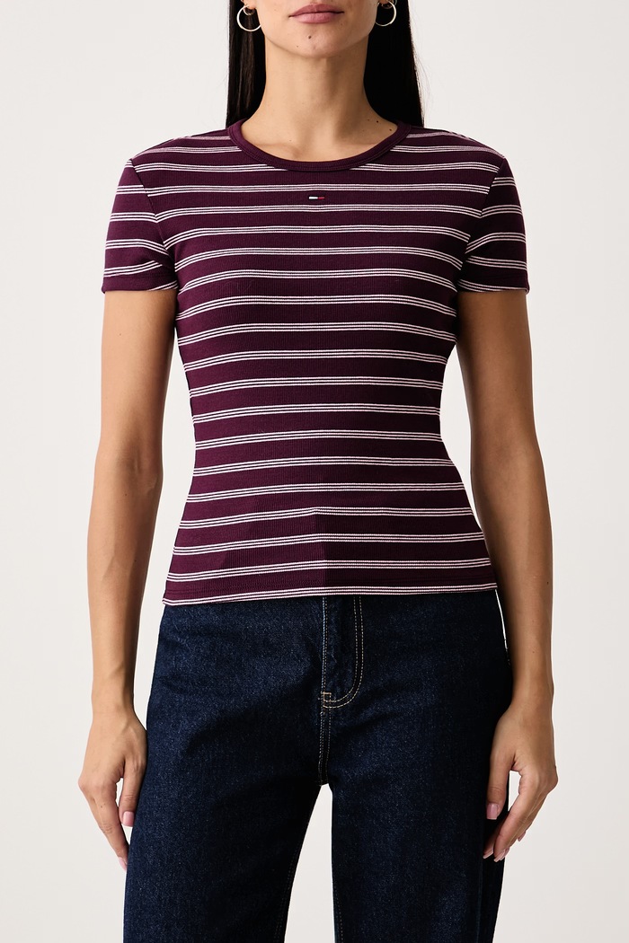 T-shirt damski bawełniany z elastanem Tommy Jeans DW0DW17383. bordowy