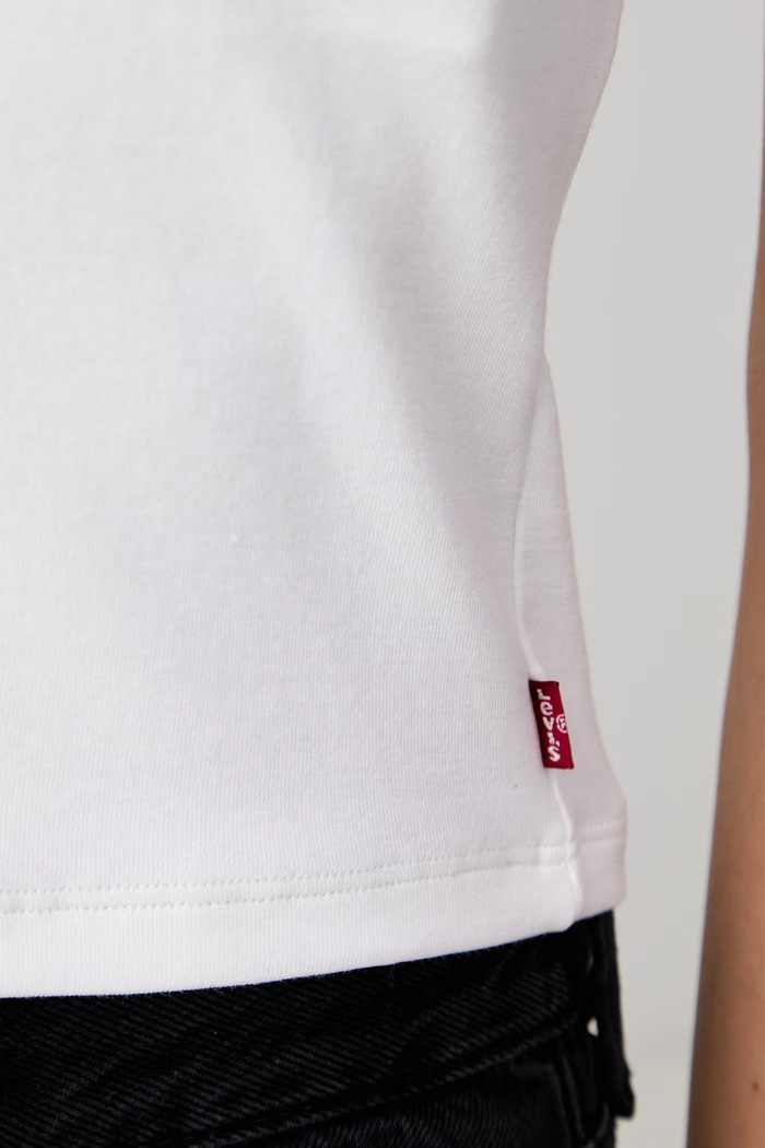 Levi's тениска дамска от памук с еластан ESSENTIAL BABY 0085R бял