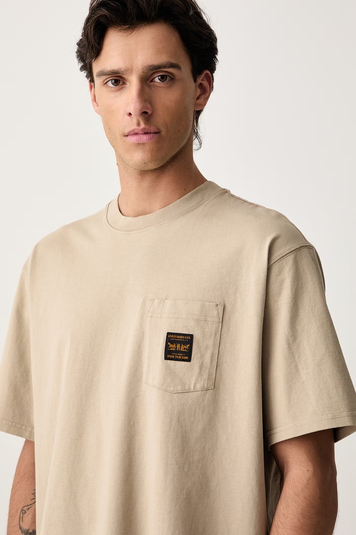 Levi's T-shirt męski bawełniany SS WORKWEAR PKT beżowy 008AB