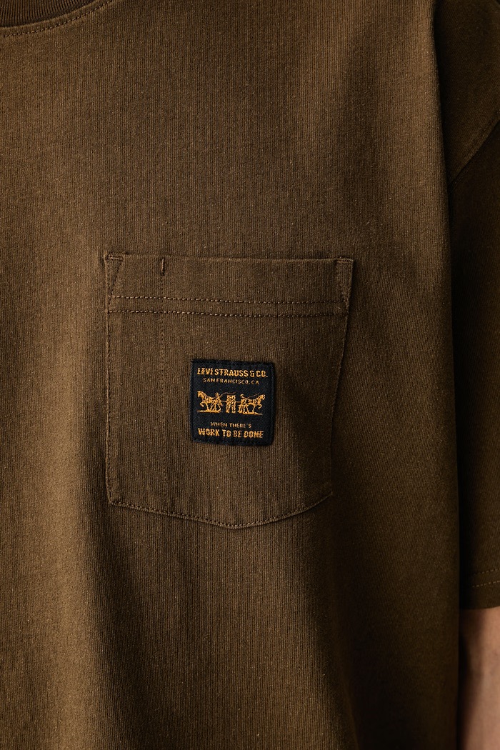 T-shirt ανδρικό βαμβακερό SS WORKWEAR PKT Levi's καφέ 008AB