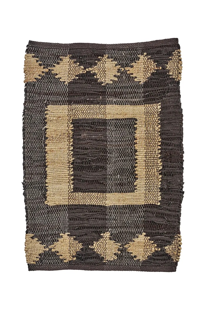 Madam Stoltz pres 90 x 60 cm maro CJ.269423CF
