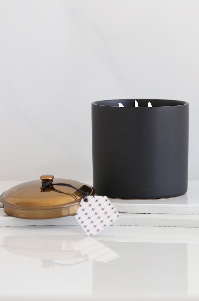 Vonná sójová svíčka Paddywax Tobacco & Vanilla 141 g vícebarevná HY0502EU