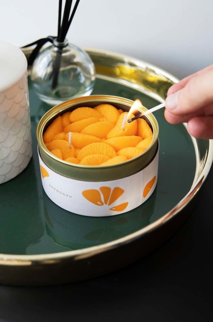 Świeca zapachowa Peeled Tangerines CandleCan can.tangerine pomarańczowy